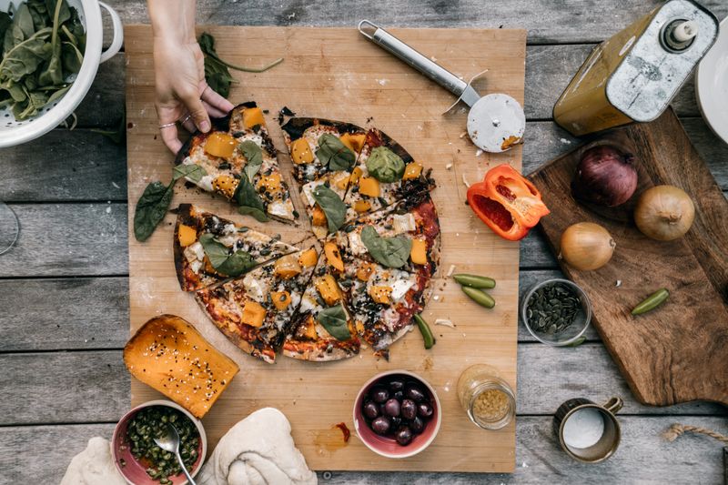 Spinach and artichoke pizza veggie