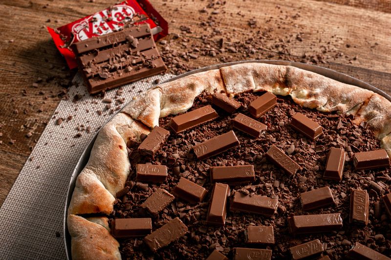 Nutella pizza dessert pie sweet